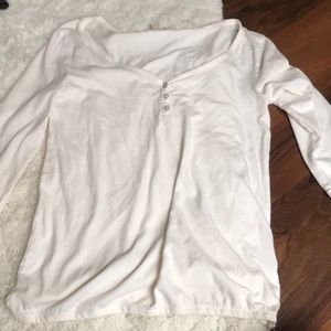 White 3-4 length top